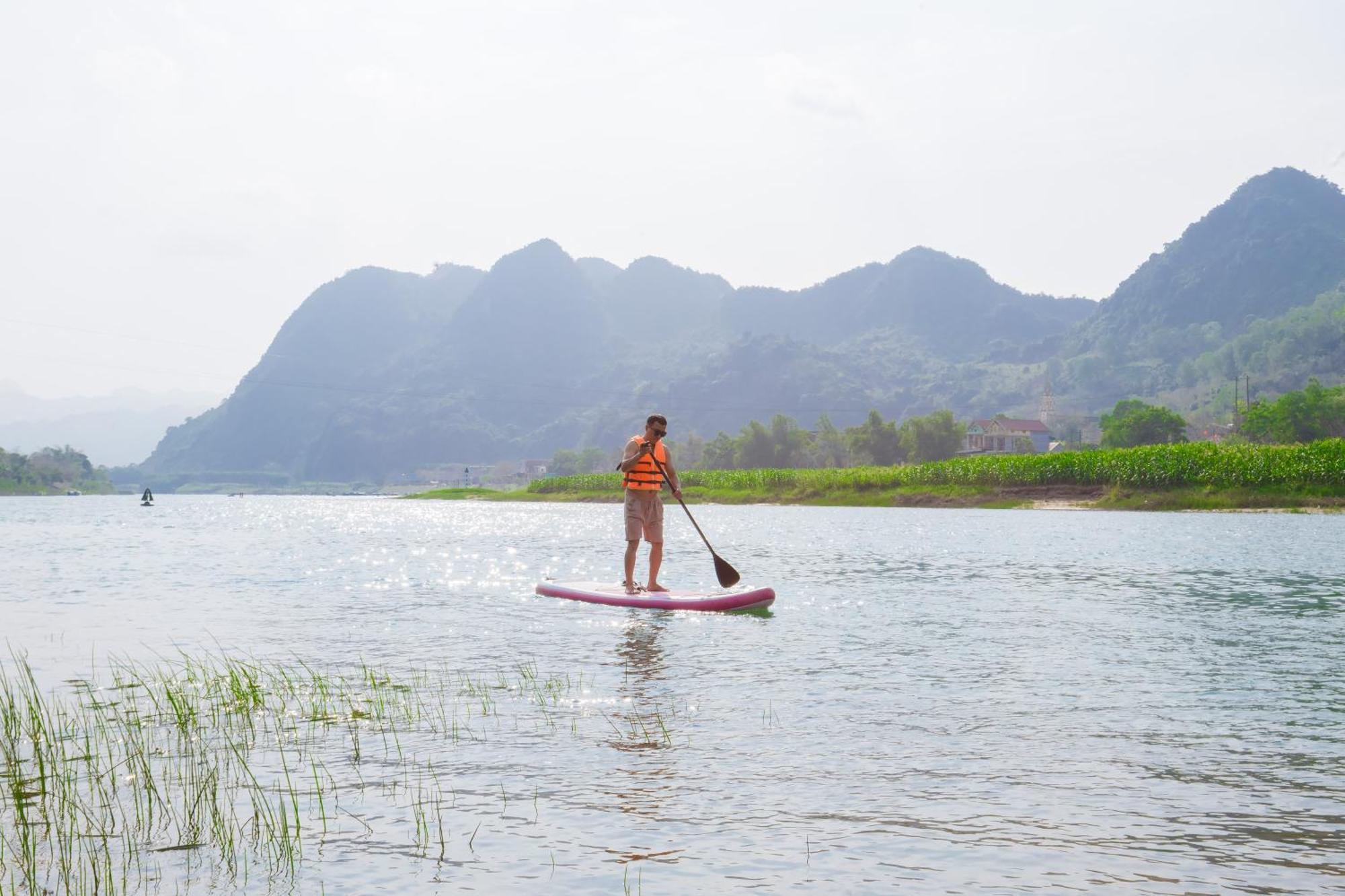 Son River Homestay Фонгня Экстерьер фото