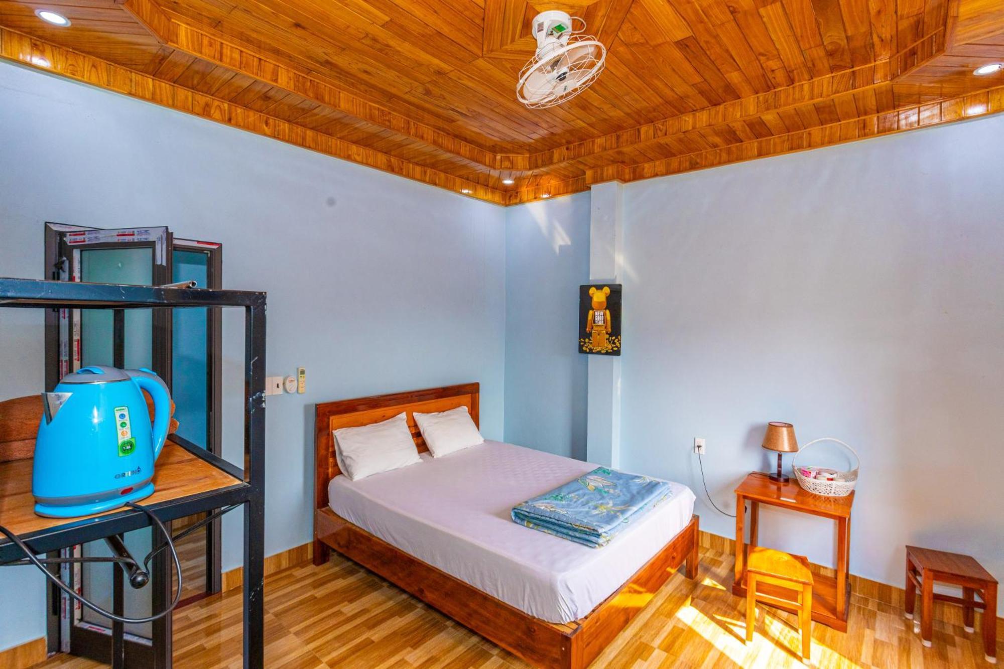 Son River Homestay Фонгня Экстерьер фото