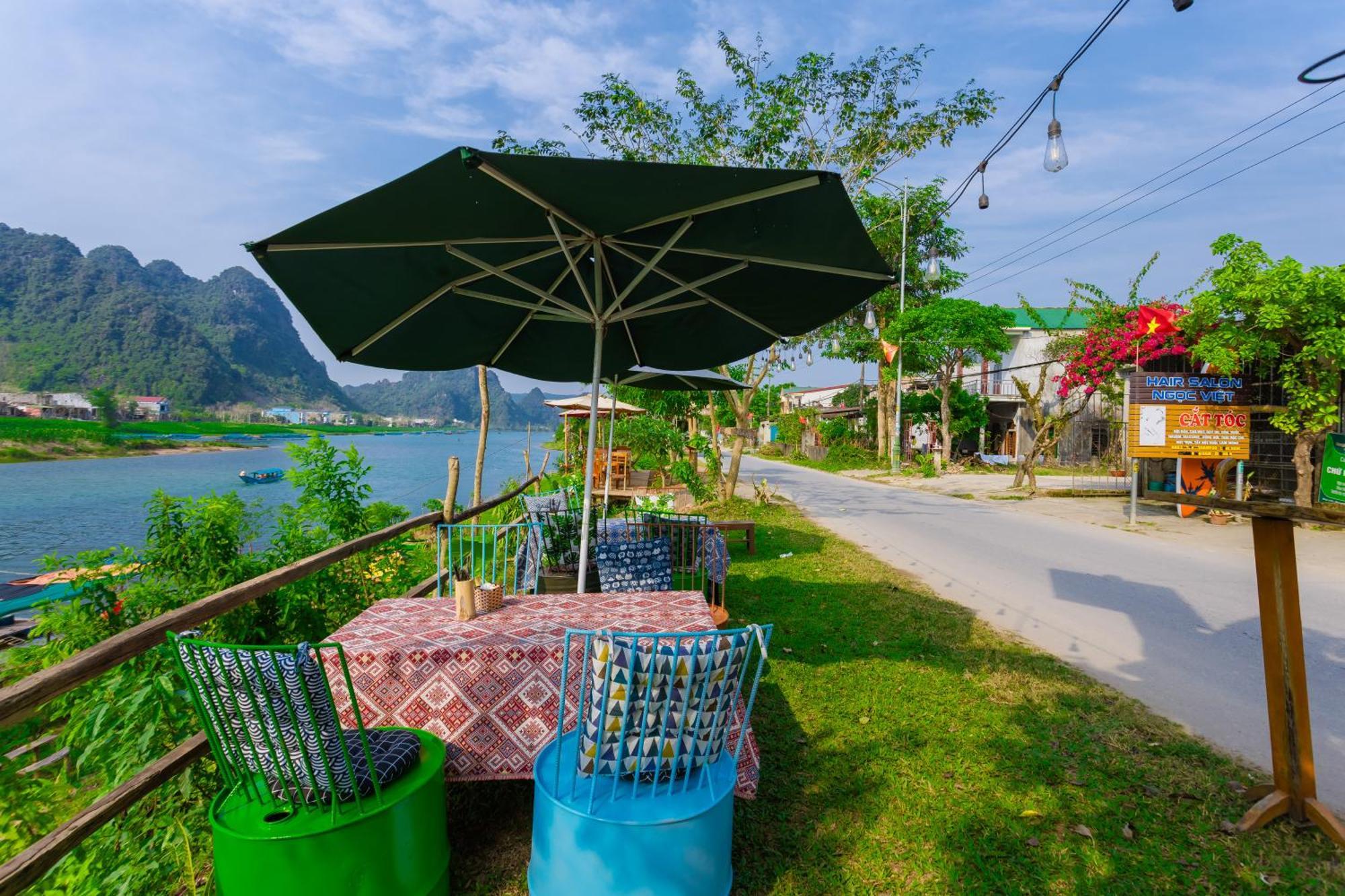 Son River Homestay Фонгня Экстерьер фото