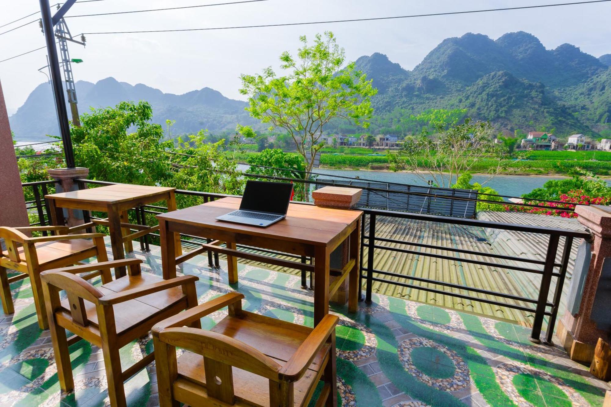 Son River Homestay Фонгня Экстерьер фото