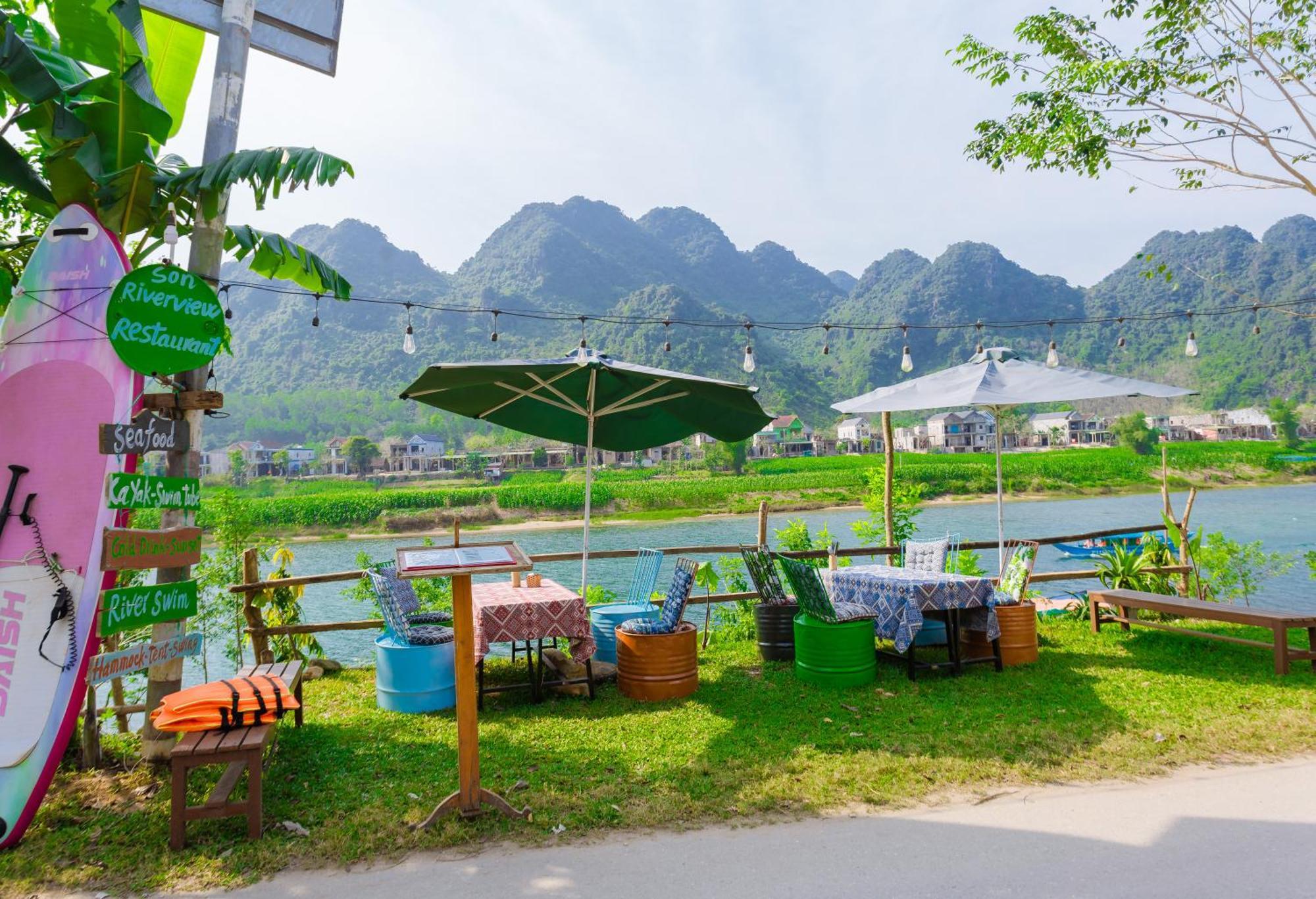 Son River Homestay Фонгня Экстерьер фото