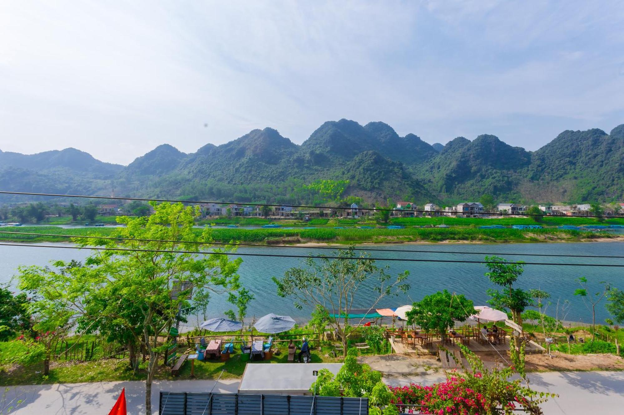 Son River Homestay Фонгня Экстерьер фото
