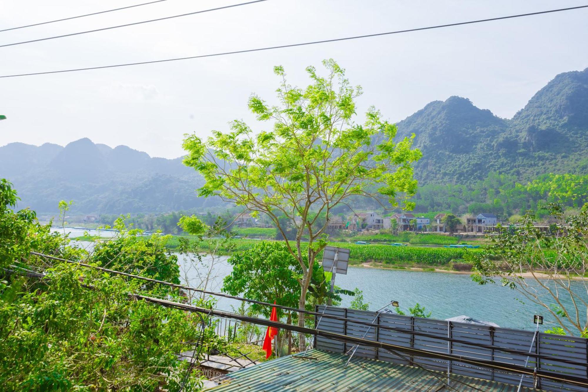 Son River Homestay Фонгня Экстерьер фото