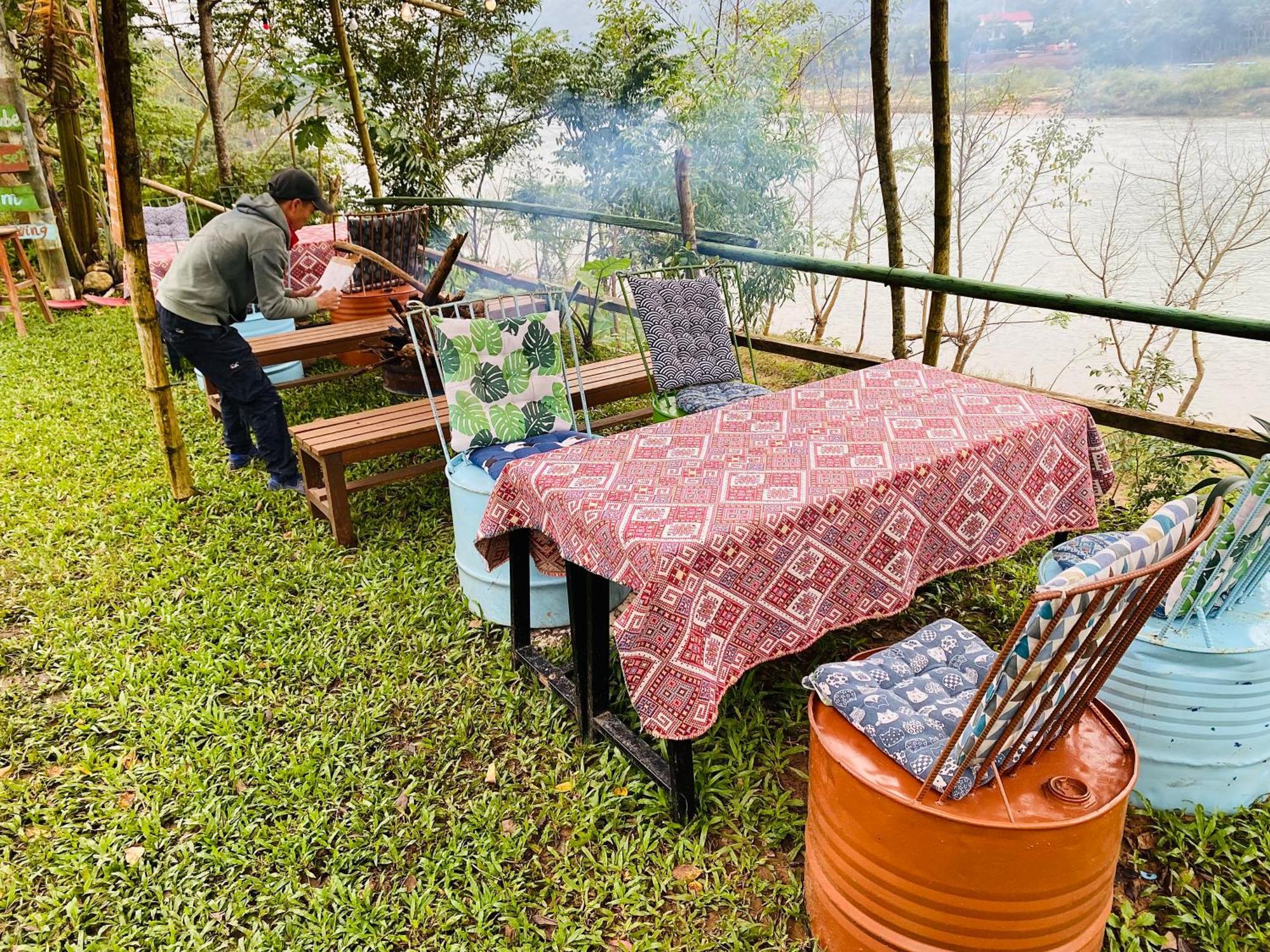 Son River Homestay Фонгня Экстерьер фото