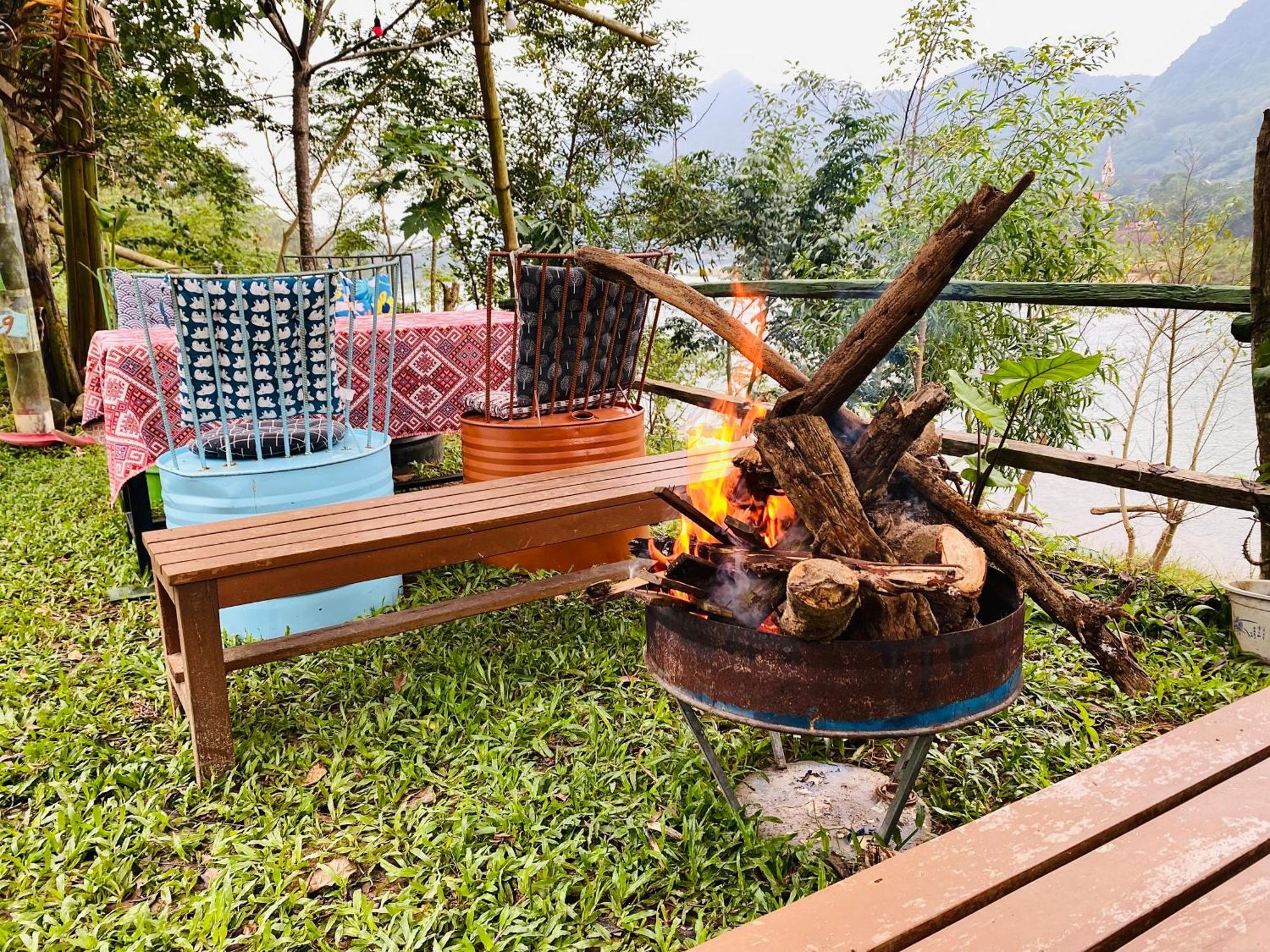 Son River Homestay Фонгня Экстерьер фото